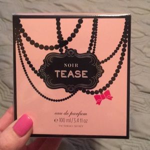 Victoria’s Secret Noir Tease Women’s Perfume
